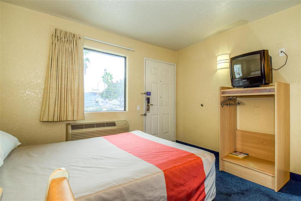 Motel 6-Anaheim, Ca - Fullerton East Quarto foto